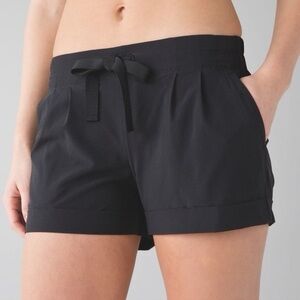 Women's Black Short •• Lululemon Spring Break Away Short in Swift Ultra fabric